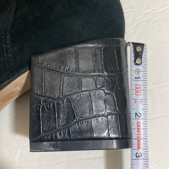 NWOB DONALD PLINER Women's Black Suede Pull-on Boots Size 6 - Picture 7 of 10